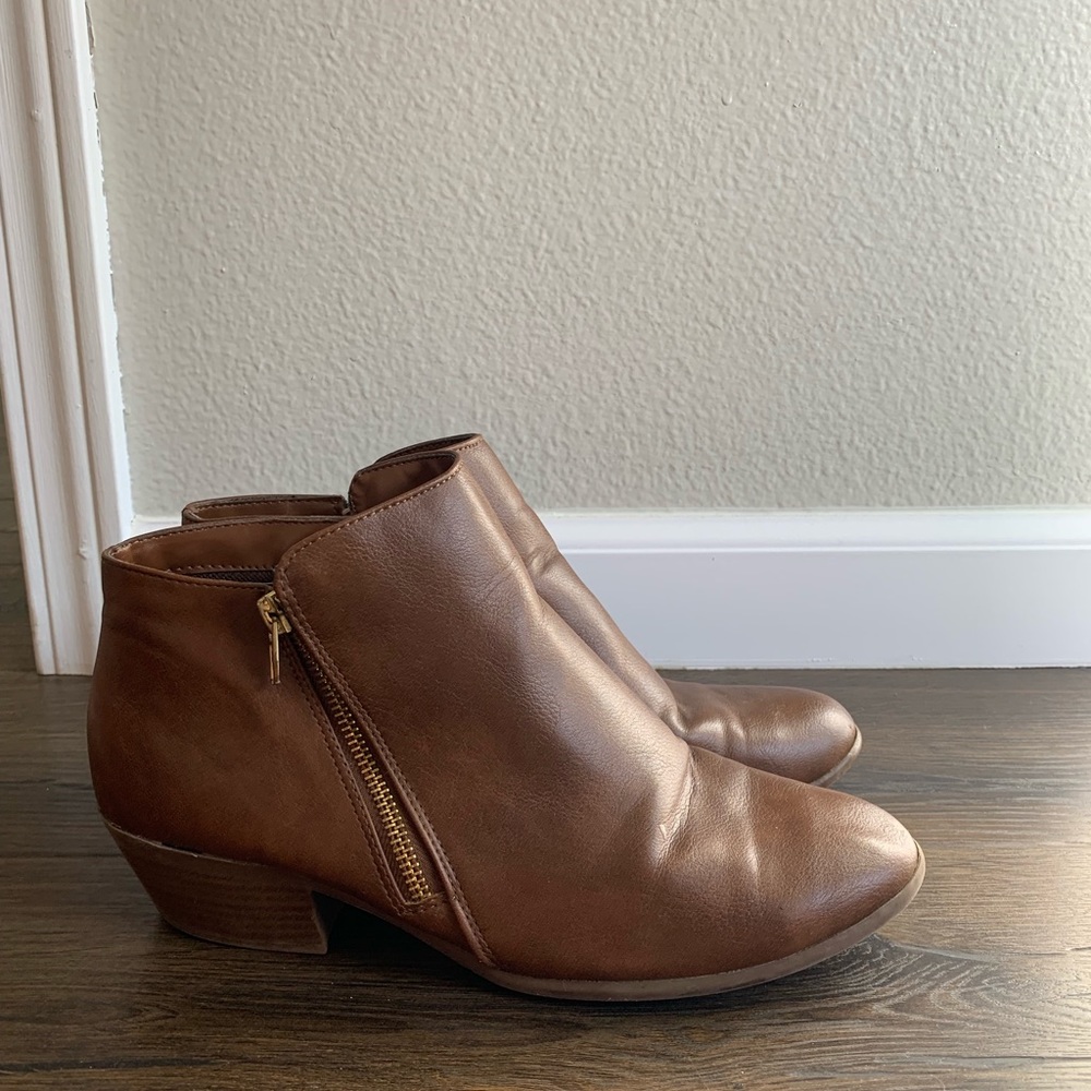 Brown leather ankle booties size 11
